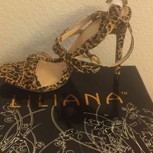 Wrap Arounds Leopards  heels
